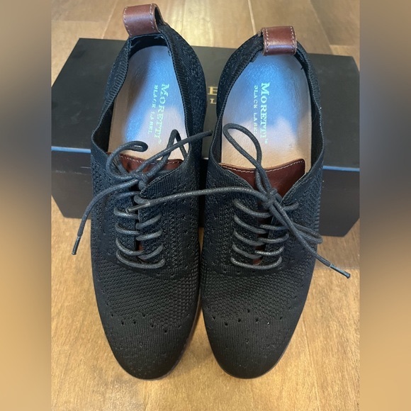 Moretti “Ashland”  shoes with trendy mesh top and red soles. - Picture 5 of 8